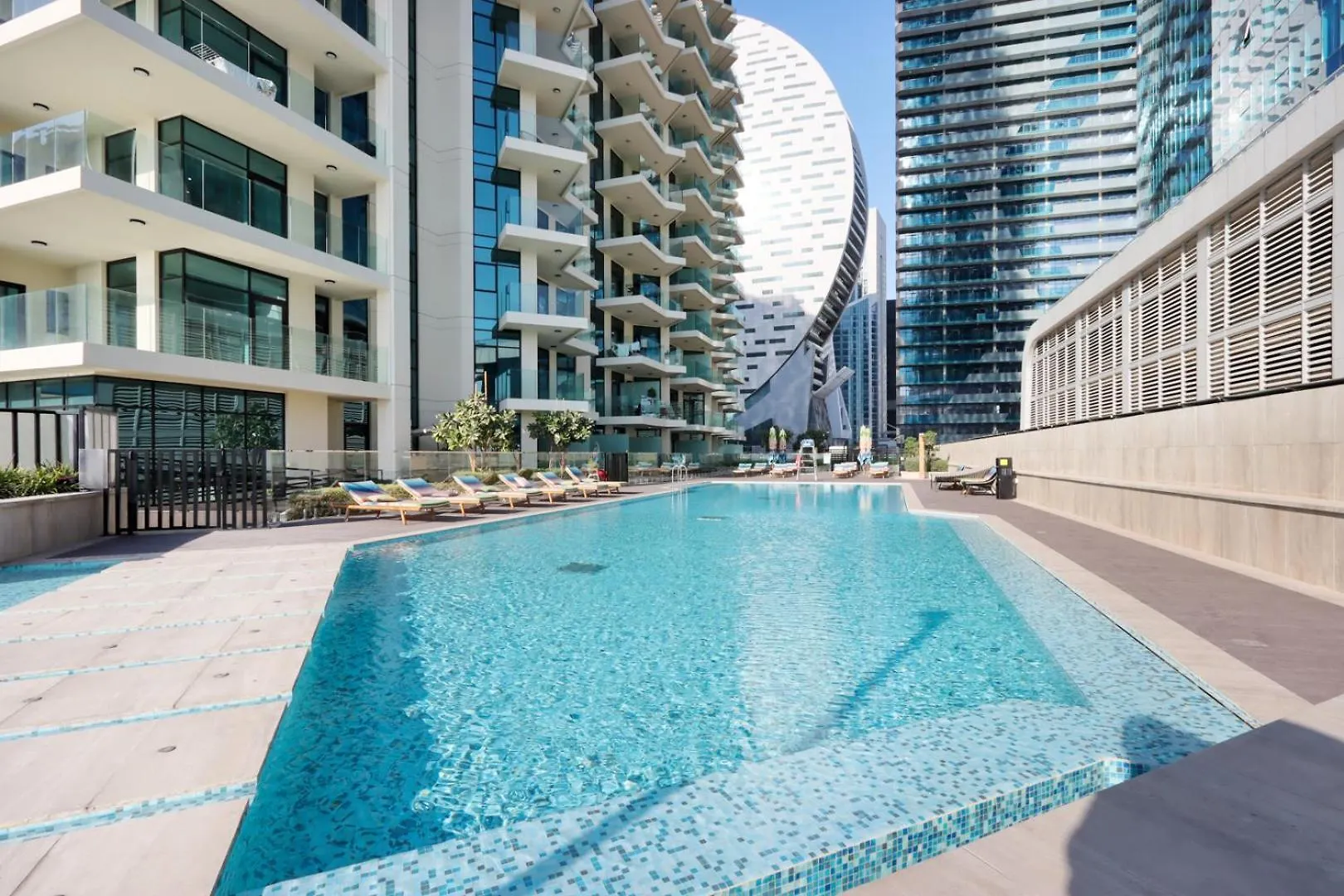Livbnb- High-End 2Br With Dubai Canal View 0*,  United Arab Emirates