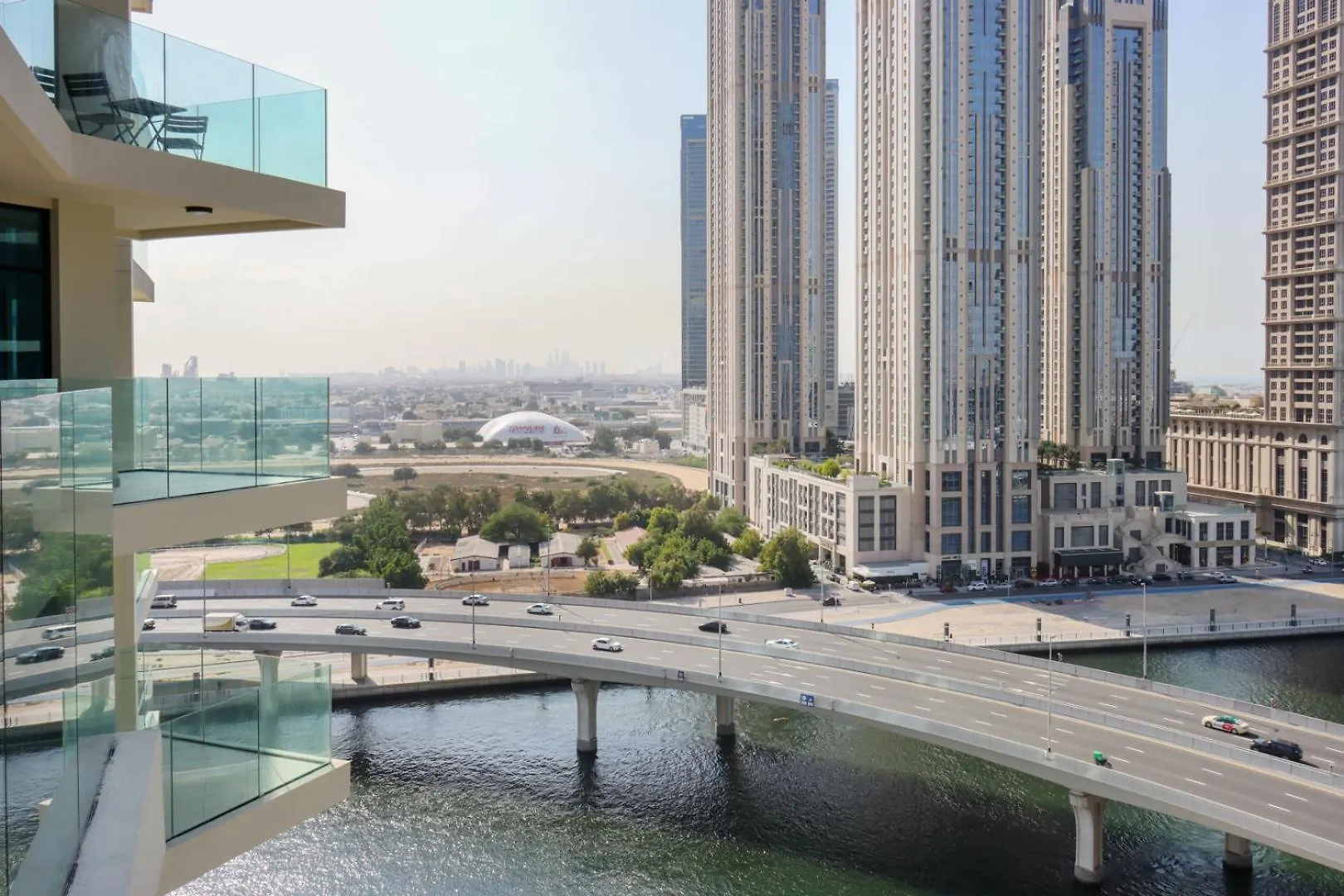 Livbnb- High-End 2Br With Dubai Canal View Apartment