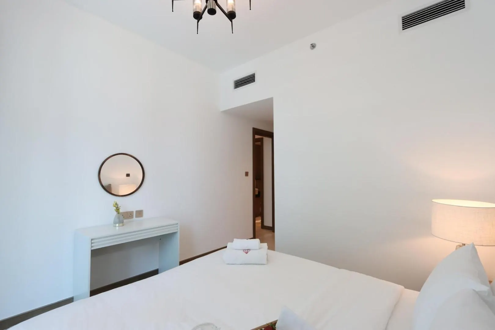 Apartment Livbnb- High-End 2Br With Dubai Canal View United Arab Emirates