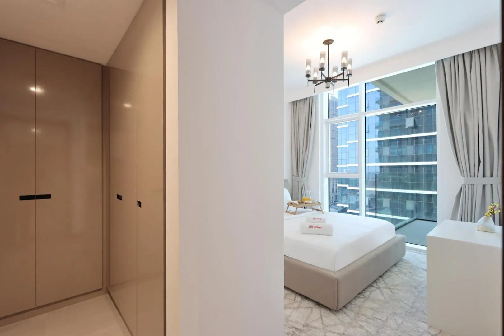 Livbnb- High-End 2Br With Dubai Canal View Apartment