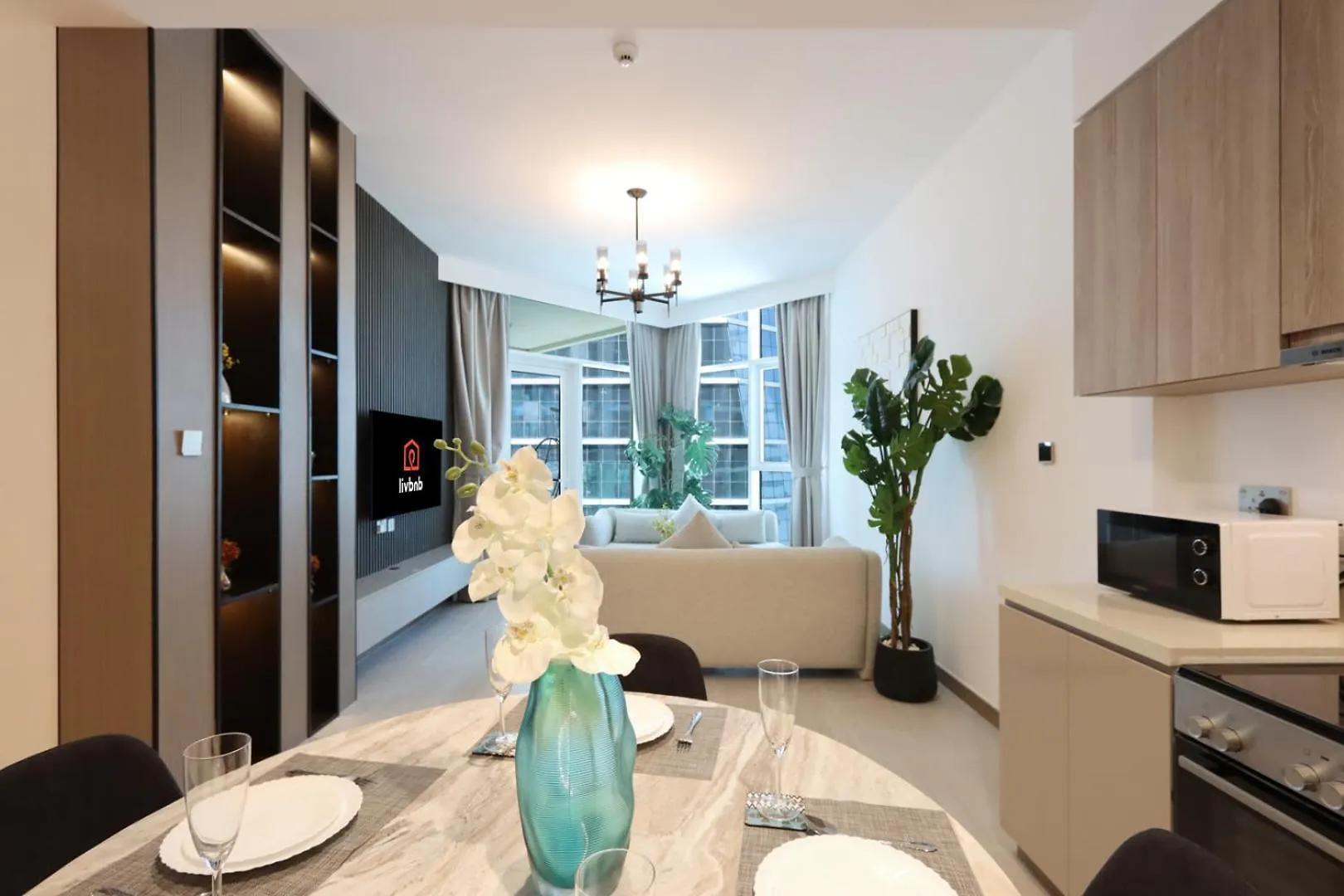 Livbnb- High-End 2Br With Dubai Canal View