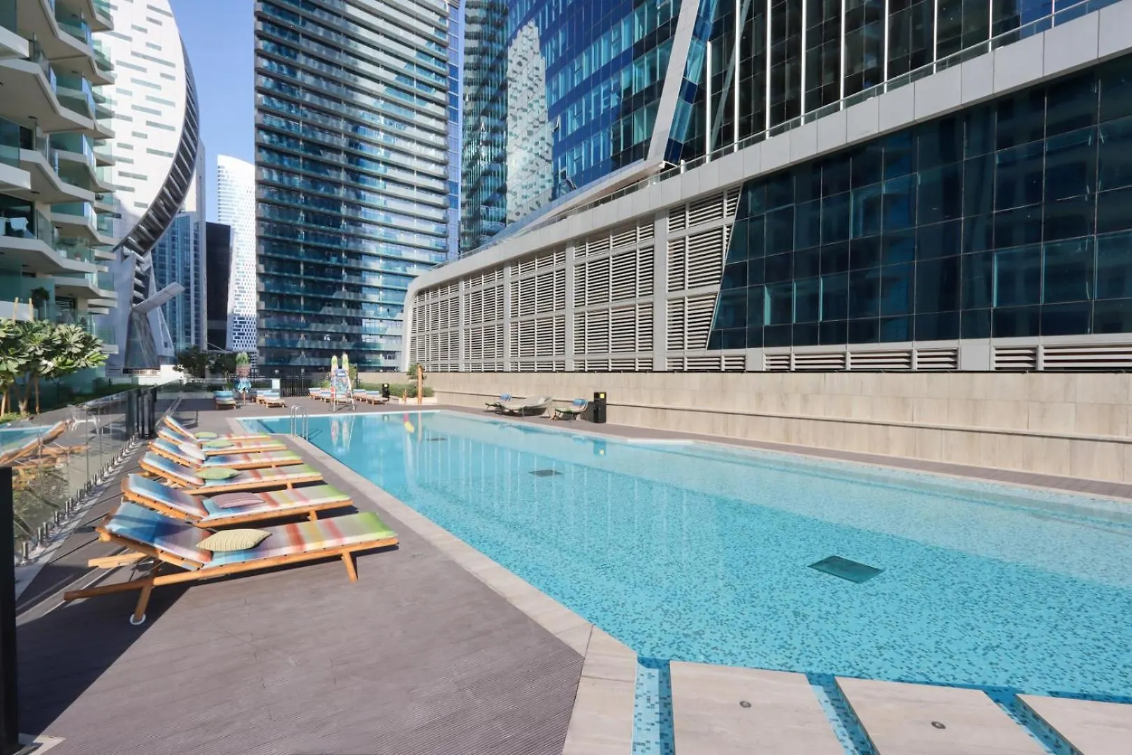 Lejlighed Upgraded 2Br With Dubai Canal Views