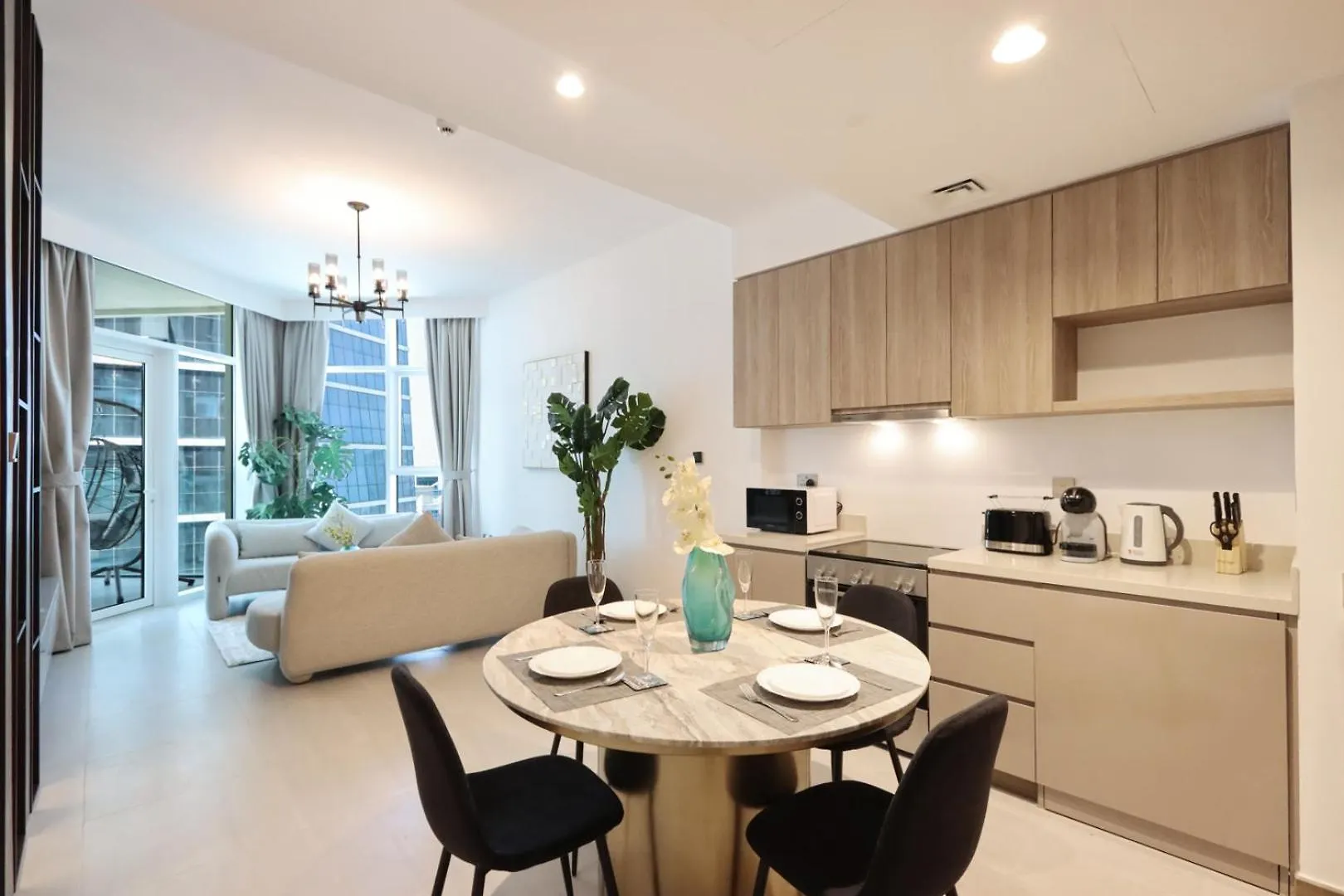 Upgraded 2Br With Dubai Canal Views Apartment